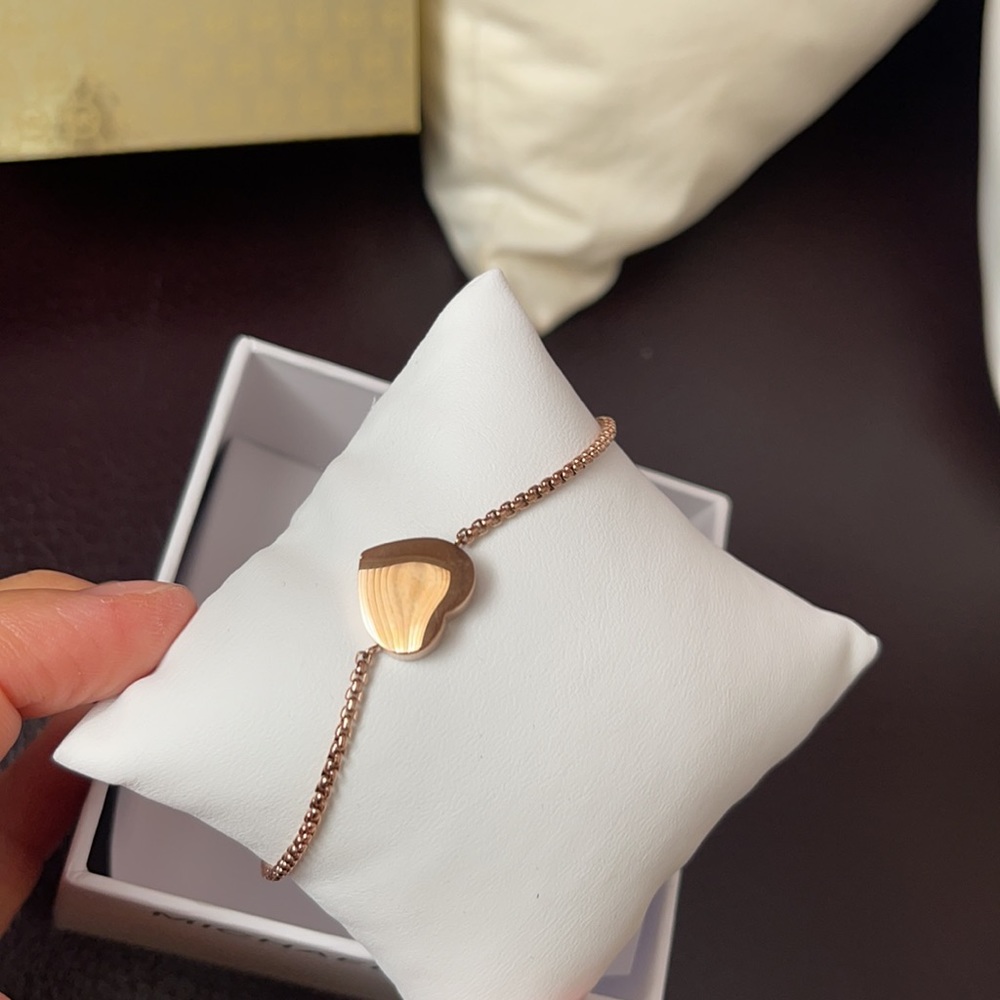 MICHAEL KORS Rose Gold Heart Slider Bracelet - Picture 8 of 8